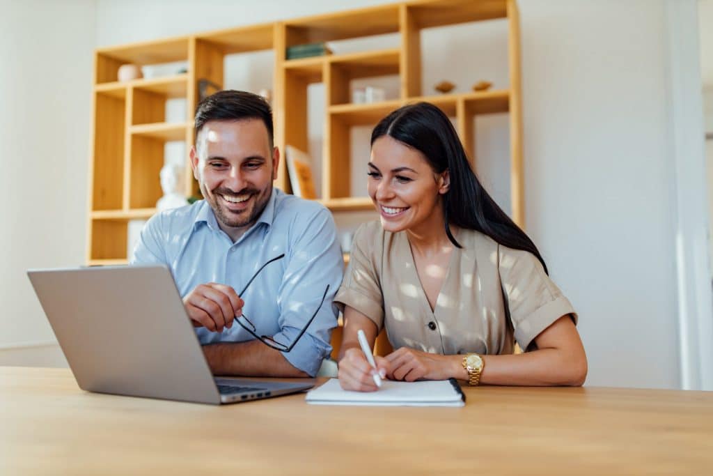 Take a look at our guide to find out what a completion statement is, what it includes and when you should expect to receive one when buying and/or selling a property.
