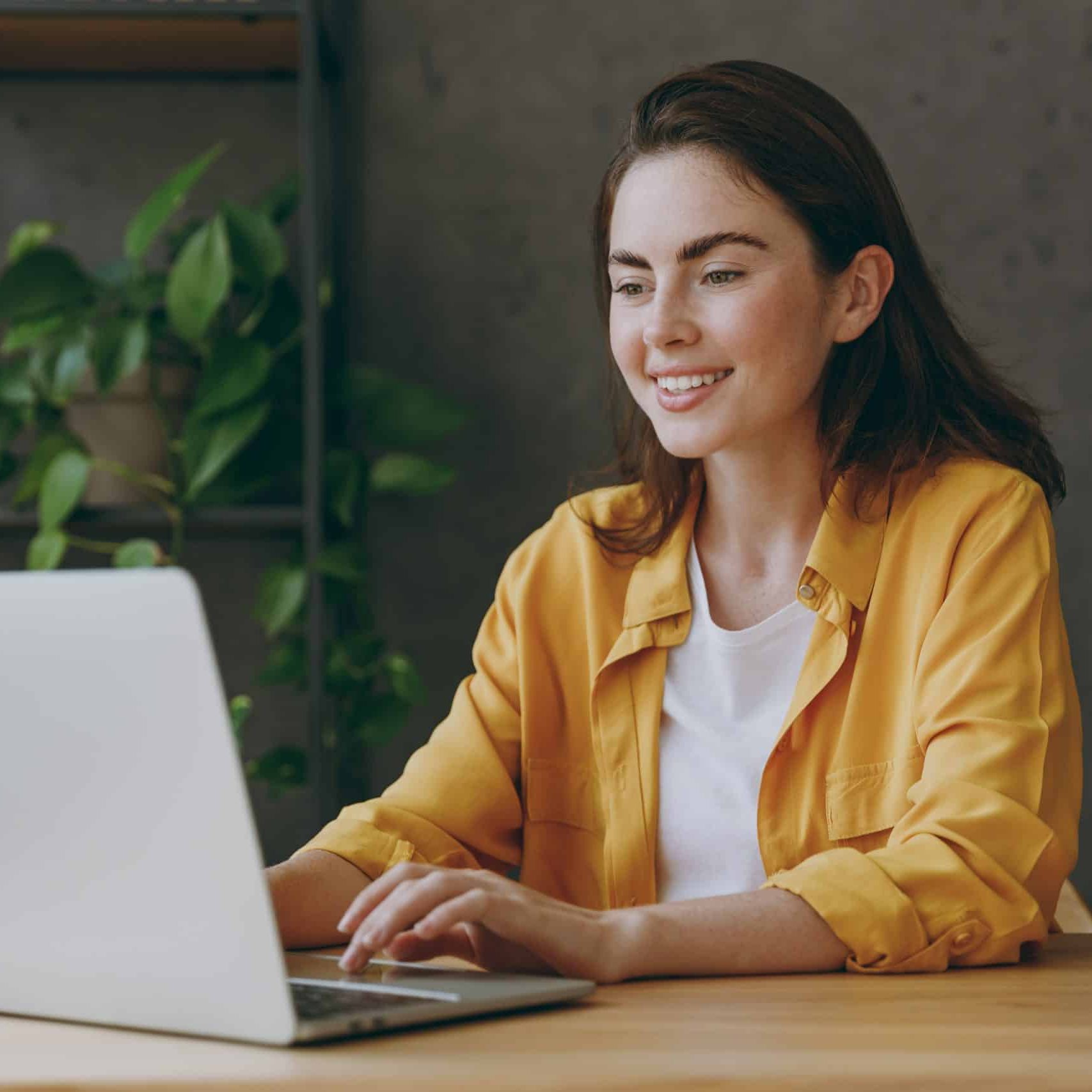 Young,Smiling,Cool,Happy,Successful,Employee,Business,Woman,20s,She
